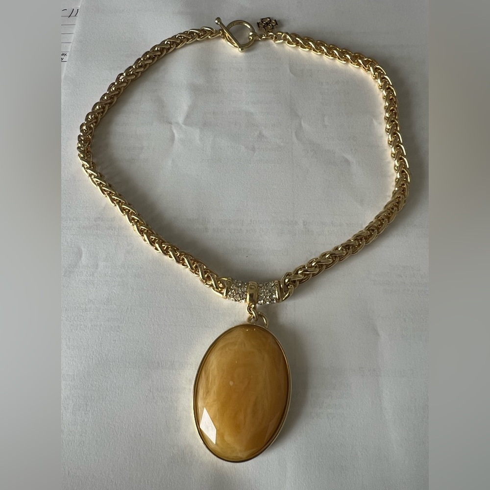 Elegant Banana Republic Yellow Pendant Necklace